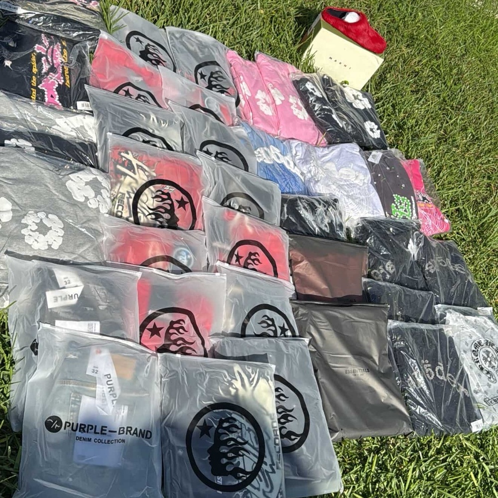 Hoodies- spider ,denim tears, hellstar let me know everything new 🔒💯